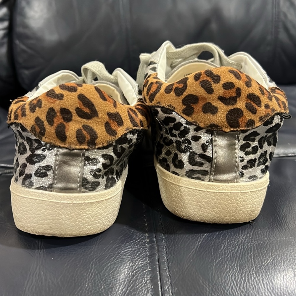 2/$10 Madden Girl Steve Madden Star Goose Leopard Sneakers - Picture 4 of 6